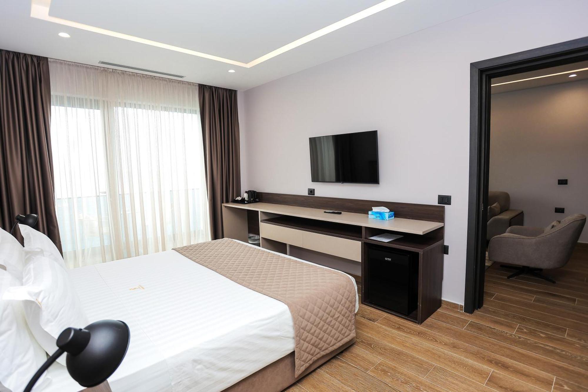 Joelle Premium Hotel Sarandë Eksteriør billede